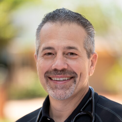 Internal Medicine Doctor. Truth seeker. Co-Host Low Carb MD Podcast and Host of Life's Best Medicine Podcast.