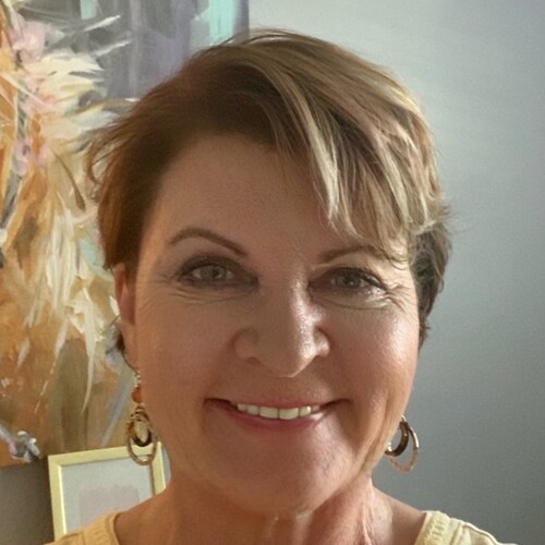 Happily Retired.  Married to US Navy veteran.  God and Country - 1A & 2A supporter.  #IFBAP