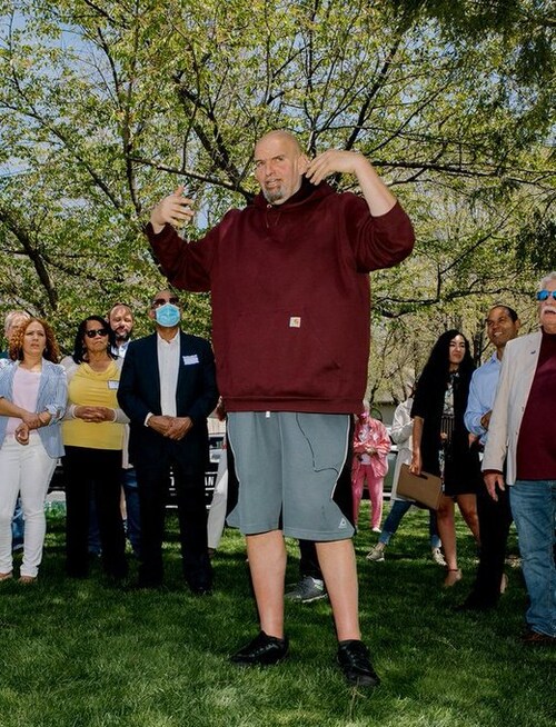 Dear Residents of Pennsylvania please get out and vote so this freak doesn't get elected.

Sincere...