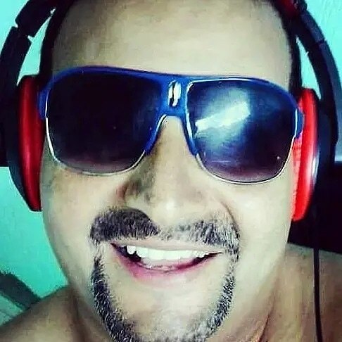 EXCELENTE SEMANA A TODOS UM ABRAÇO  

