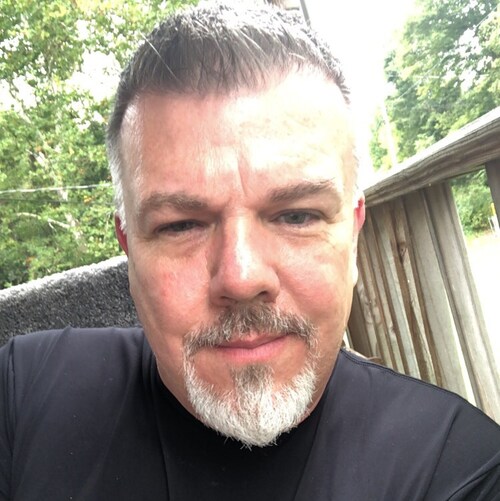 Patriot, conservative and father. True believer in the traditional American values!