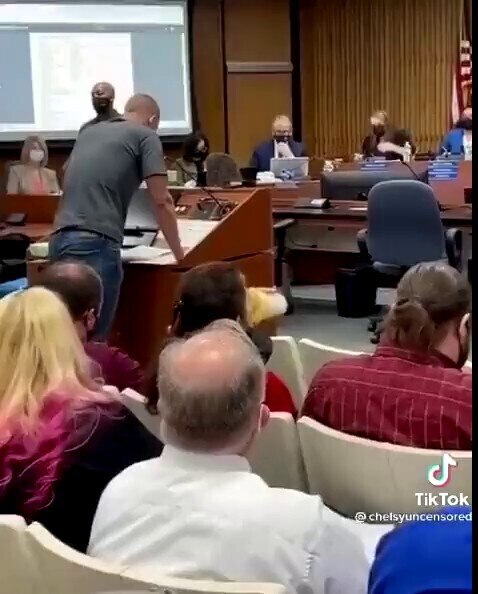 I have over $25,000 in mask fines bc I refuse to wear a mask in the chamber where over 80% of Congress is vaccinated and I’m NOT sick.

As a Congresswoman, if I don’t stand up against tyranny & suffer consequences, then how can others?

This Dad is too!

https://m.lasvegassun.com/news/2021/sep/23/more-parents-challenging-ccsd-mask-mandate-in-fede/