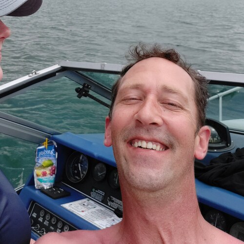 single father of 5 boys!  project Manager for Paul Davis restoration