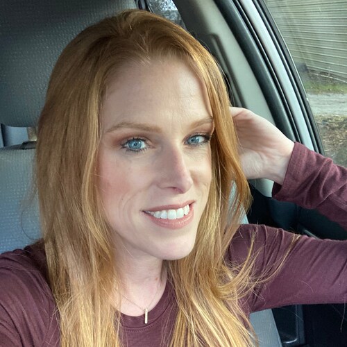 Conservative/Republican mom of two teenage girls 🥰