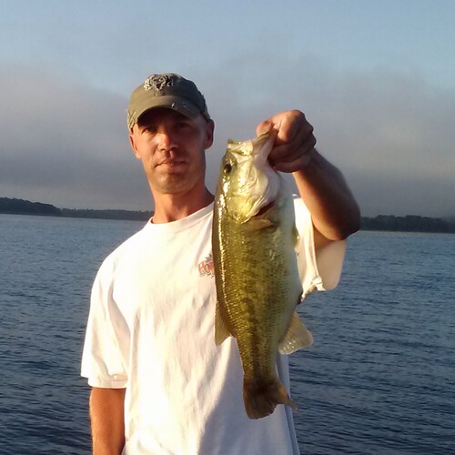 Bass catching, manure hauling, golfing, follower of Christ, Veteran, family man!