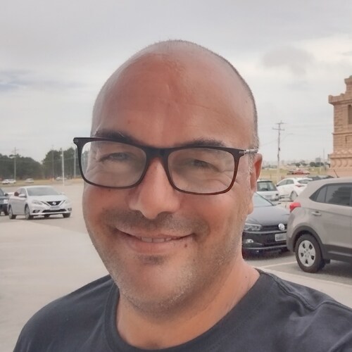 Liberdade sempre, ainda que tardia. Never comply