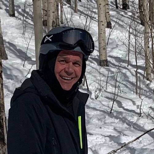 I’m a dad of 2 amazing sons, medical ophthalmic device enthusiast, love investments, golf, football, and baseball!