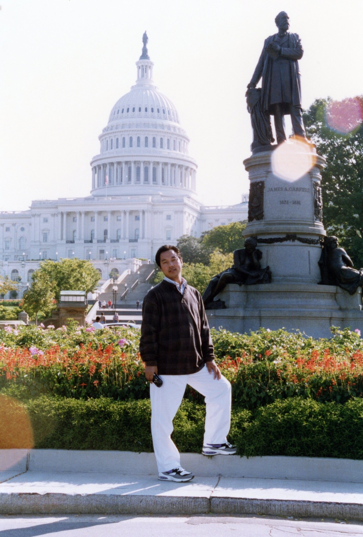  5月1号：当时在一两天飞行……游览旧金山，华盛顿纽约城市．中国人还真没几个！