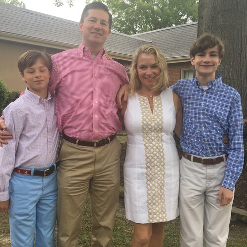 Alabama grad. Proud stay-at-home mom of boys. Boston terrier mom.  Life is grand. Catholic.