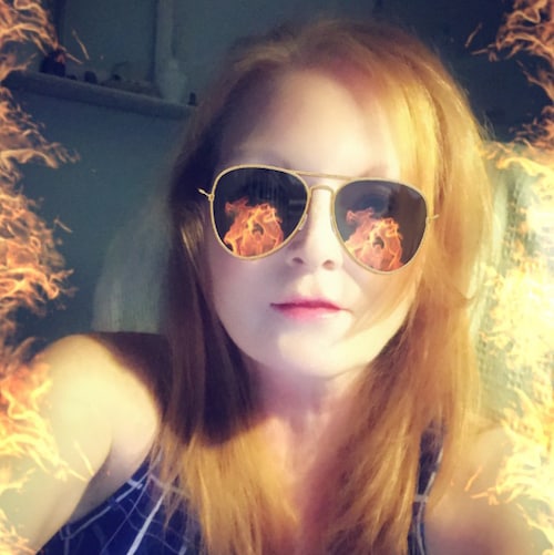 Back on Twitter 
DON’T DM ME UNLESS I ASK YOU TO.