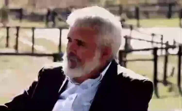 This video got mRNA gene-therapy inventor Dr Robert Malone @rwmalonemd banned from Twitter.

"We hav...