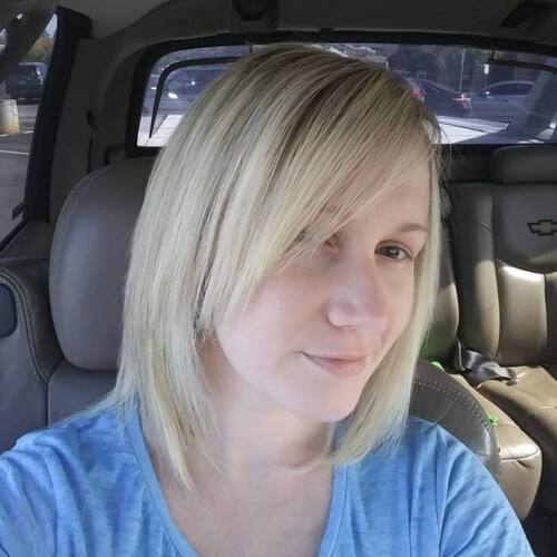 A spiritual being having the human experience of Ashley with the desire of co-creating a reality in which all living bei...