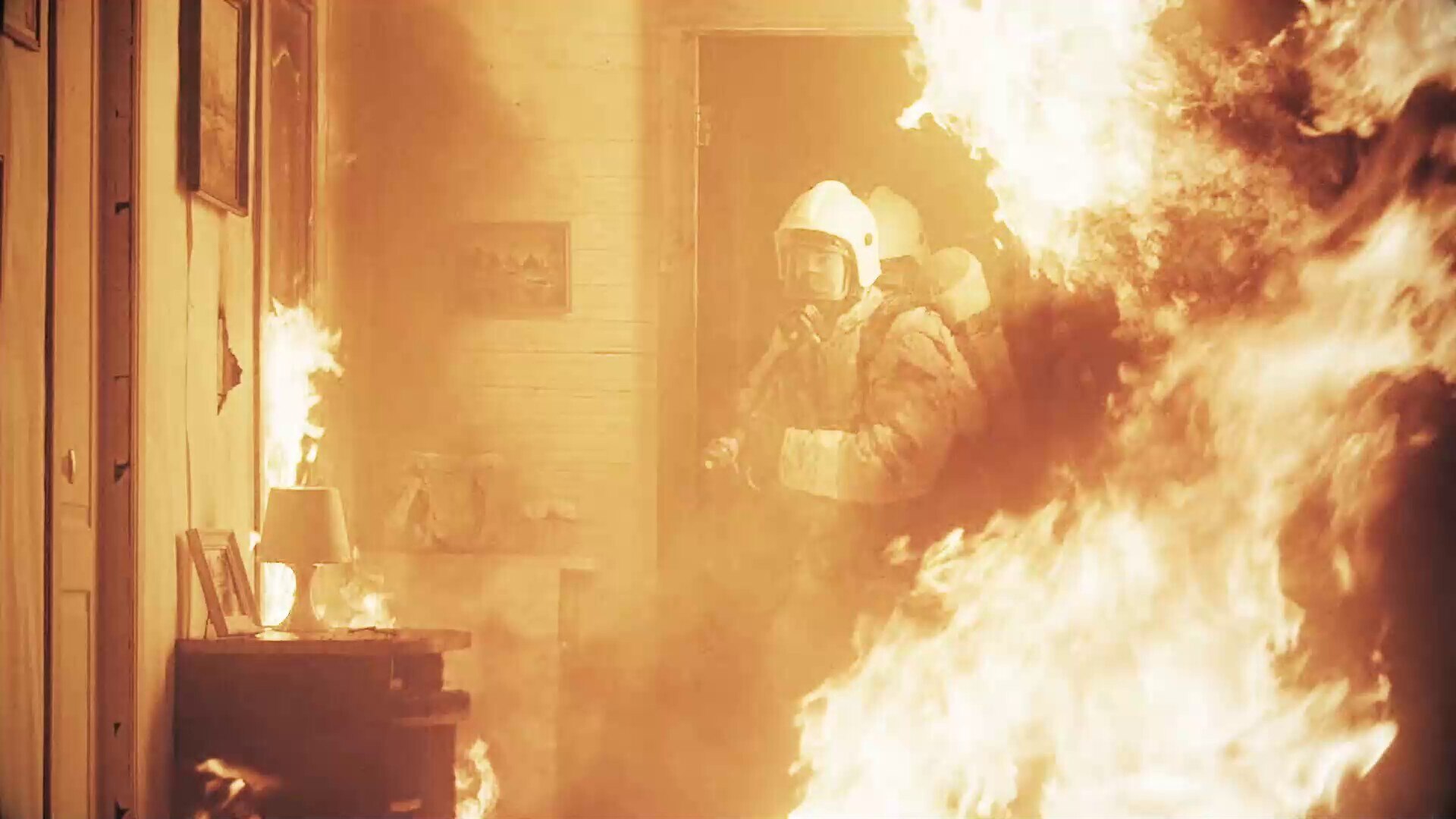 This is POWERFUL! L.A. firefighters speak out against the vaccines. 

Full video from @plandemicseri...