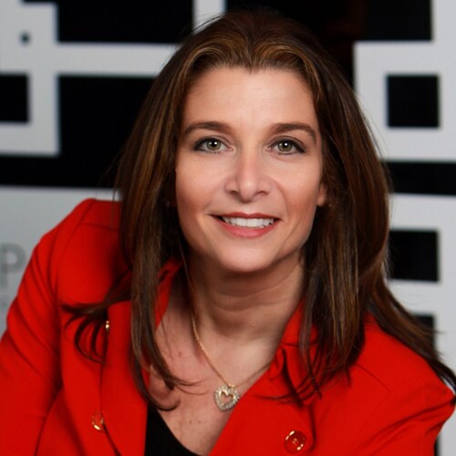 Podcast host bridging the knowledge gap between yesterday's autocratic financial system & the decentralized autonomous m...