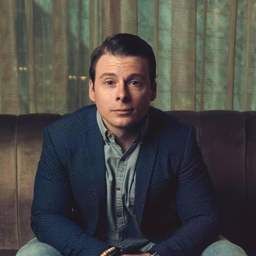 | Host: Create Your Own Life Podcast| Conservative | CEO Command Your Brand |