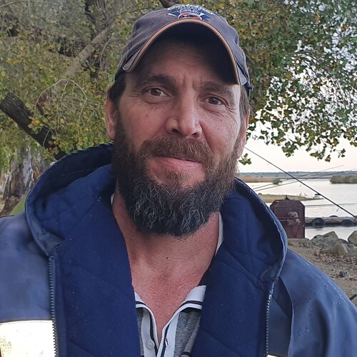 South African in heart and mind, soldier, with a love for Rottweilers, Sport and hard work. I admire only intelligence, integrity and honesty and fairness