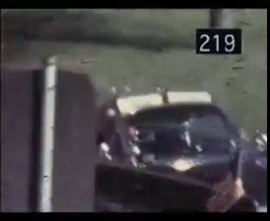 watch the driver shoot Kennedy in frame 309  #jfk 

