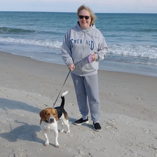 Self employed for 40 years. Retired general contractor.
God. Family. Country.
Conservative