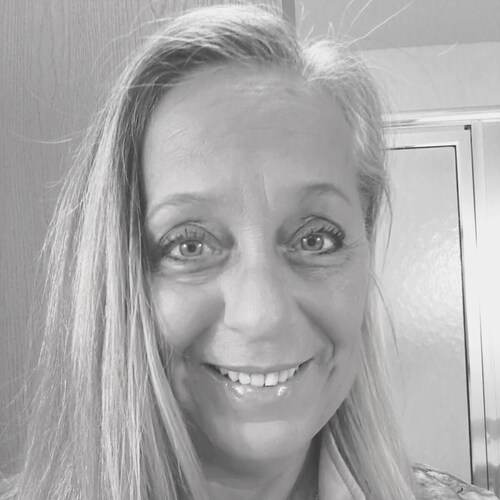 a responsible conservative who loves this country and will do anything to protect it! ordained minister, loving wife, mother of three, and Patriot!