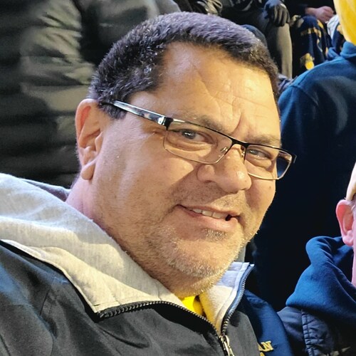 I'm a common-sense conservative here to support the return of a free flow of thoughts, ideas and open discussion.