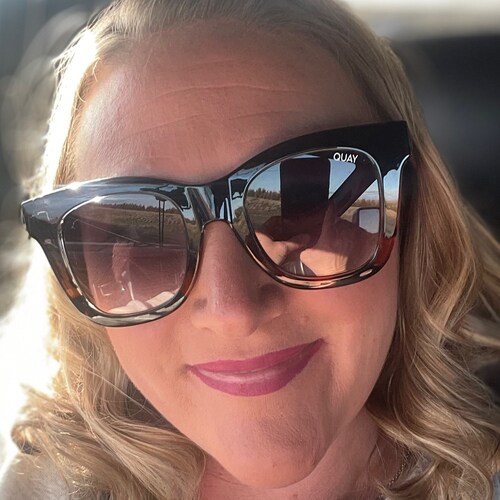 mom of 3 and manger of an electrical company. God loving Patriot who loves her county and loves my freedoms!