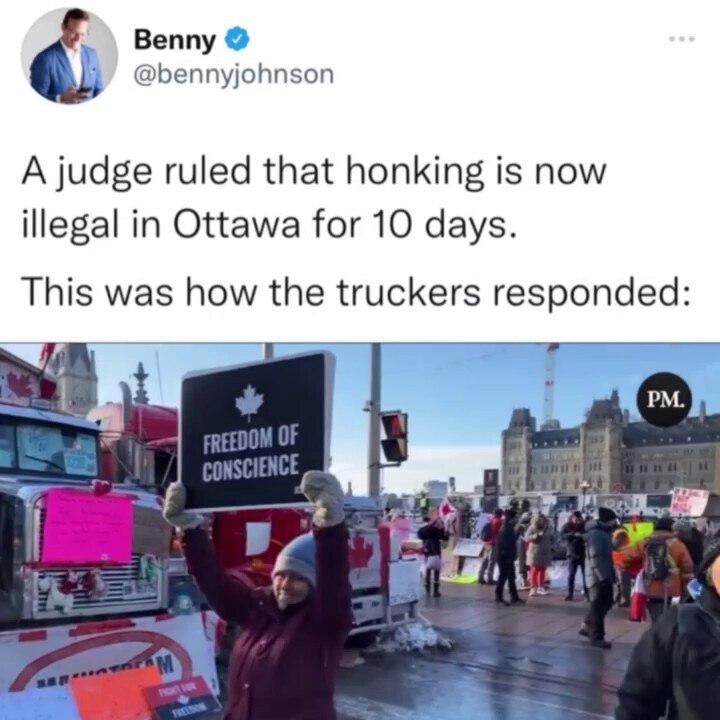 These truckers are NOT giving up! LOVE to see it! 👏🏻