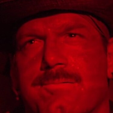 Contre l'extrême droite et ses idées, pas de Macron à l'Élysée !
🟦⬜🟥 Le Pen Présidente 🟦⬜🟥