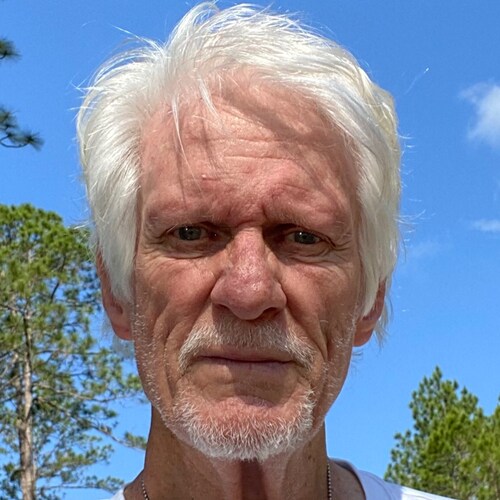 Retired curmudgeon living in the pinewoods🍊🍊