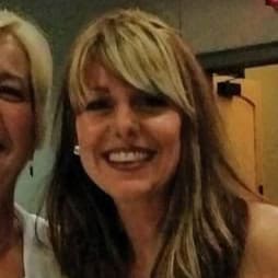 Jesus lover, wife to my best friend,  homeschool mom, freedom loving conservative, business owner, proud AMERICAN!! Trum...