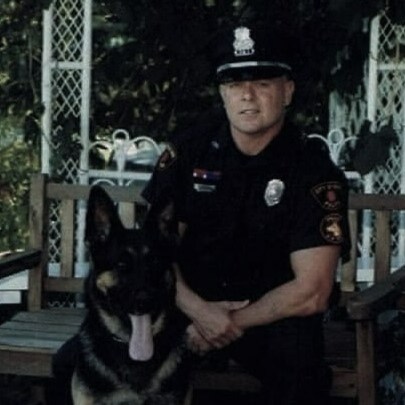 Former police officer, retired after absorbing too much lead through holes I wasn't born with. Writer , US Navy vet.