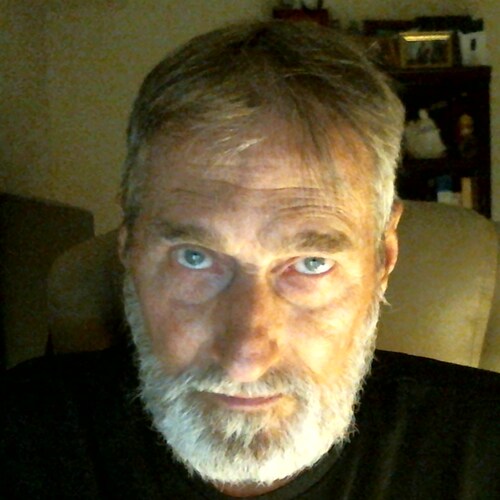 NYC UNION CARPENTER LOCAL 45 RETIRED LIVING IN WEST PALM BEACH FLORIDA.  ACCORDING TO GEN. FLYNN - I'M AN AMERICAN KEYBO...