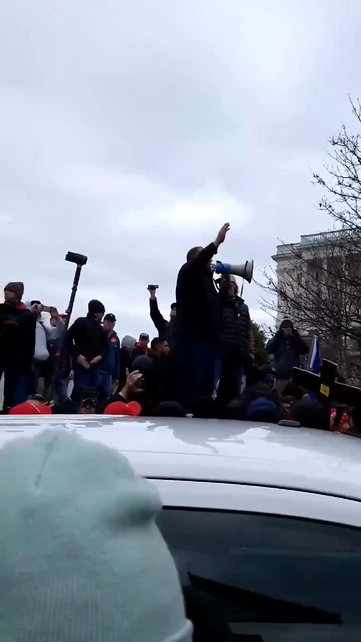 Here is Alex Jones on Jan 6 on a bullhorn urging people away from the US Capitol

Ray Epps urged peo...