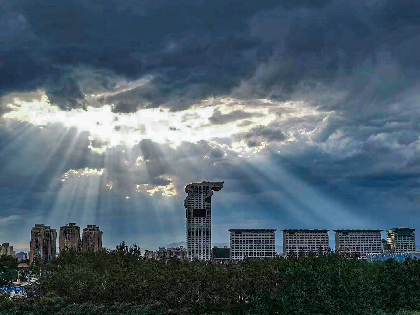 牢记7⃣️哥教诲，战友们团结一❤️，早日消灭CCp，迎接新未来。我们是消灭邪恶共产党的新中国联邦人💪