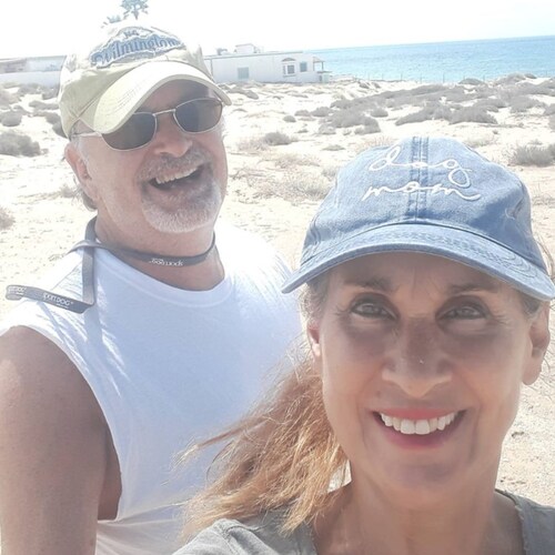 US/Canadian dual citizenship.  Not vaxed. Trudeau is a dangerous tyrant. Biden is ruining the US. People running this NW...