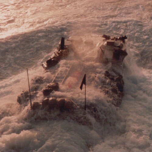 USMC Vet, Christian,  Free Market Entrepreneurialism advocate. America First and America Exceptional every time.  I fly ...