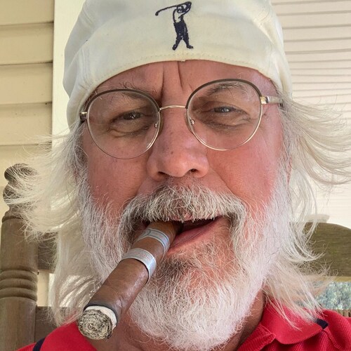 Retired USAF enjoying life.