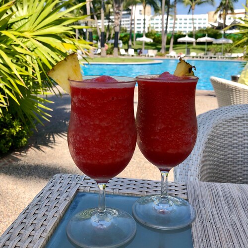 ☀️💦👙🐠🌴🌺🌈🌊🍍🍹🏝😎