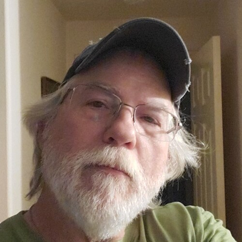 old guy
lover of Jesus, conservative air  force veteran who believes in the oath we took to the constitution of this great nation.