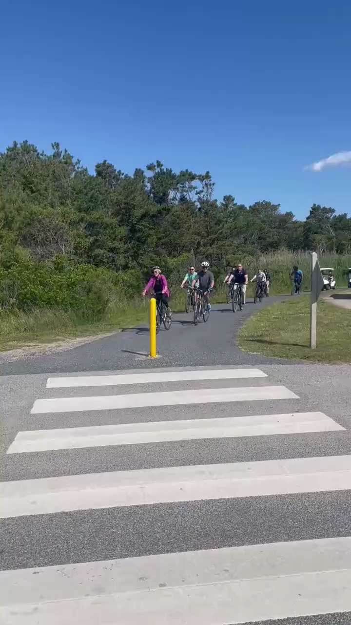 🚨 Biden falling off his bike no joke. Just happened at Rehoboth Beach 