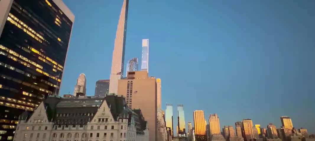 2022.10.29 很多国内的战友．都在问七哥．为什么那么早起床啊？你那天亮了吗？我发个小视频回答你们……没办法一一而回，请大家原谅！
