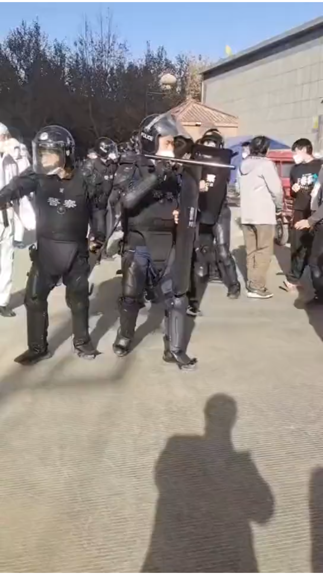 InTheSky on GETTR : Police arrest residents in Kashgar in China's Xinjiang province China
