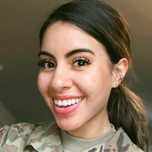 🙏 God is above all
👩‍🍼 Single mom with a beautiful girl 
✈🇺🇸 USAF Nurse Officer 
Fitness