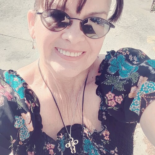 Conservative Christian ✝️🕊️☮️ US Marine Corp Daughter who thinks like one ✨  Gram to 5 boys. Cat Mom. Domestic Abused,Cancer survivor 🙏 ♥️Happily Married♥️