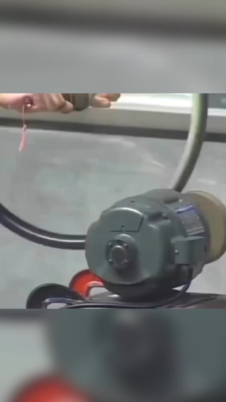 This is a gyroscope precession demonstration by physics professor Walter Lewin.