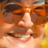 A vida é um constante evoluir..de bem com a vida, bem resolvida.
Jamais extremista.