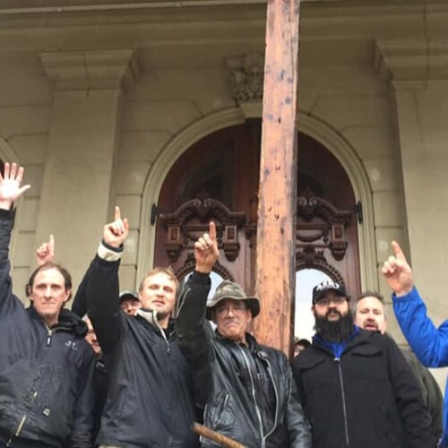 Why they made 160 mph speedos