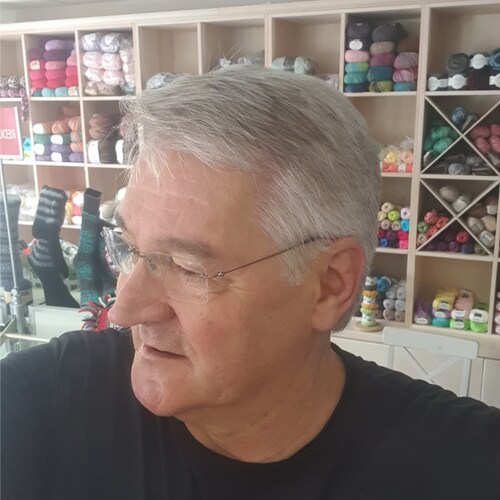 Stoppt Tierversuche - nehmt ....
Россия мне не враг
alt genug, zu entscheiden, was  OK ist. 
#StopHatingRussians, 
#NO...