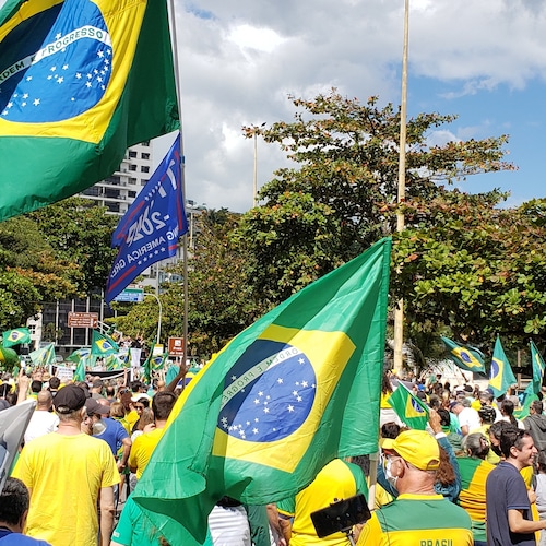 A nossa bandeira jamais será vermelha! 🇧🇷🇧🇷