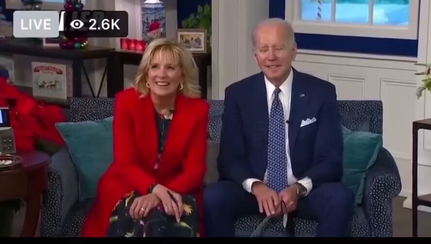 @catturd2 Let’s Go Brandon, Merry Christmas 🇺🇸🙏🏻💯😂 #FJB