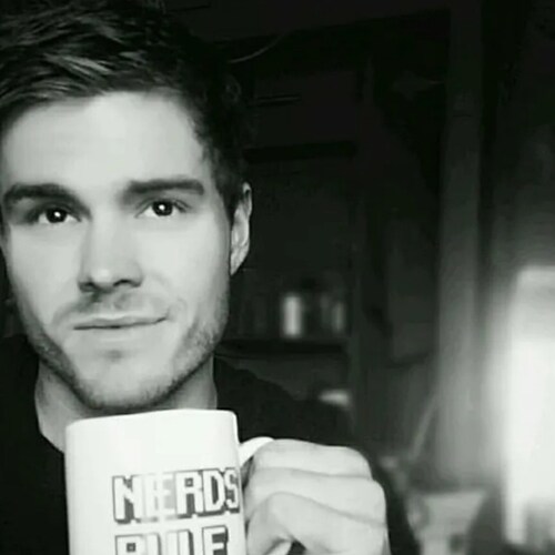 Pureblood patriot that loves merica and all of it's ideals. The government can eat a dick tho.